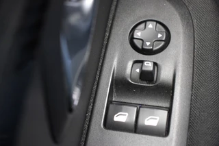 Peugeot 208 Peugeot 208 1.2 PureTech Active - Carplay, Navi, Cruise - afbeelding nr 19