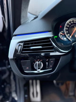 BMW 5 Serie BMW 5-serie M550i xDrive M-Pakket|Pano|Softclose|B&W|Alcantara|360|Leder - afbeelding nr 76