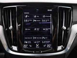 Volvo V60 Volvo V60 T8 PLUG-IN HYBRID AWD R-DESIGN SCHUIFDAK HEAD-UP DISPLAY HARMAN - afbeelding nr 25