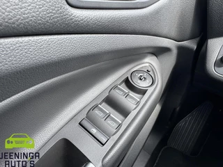 Ford Kuga Ford Kuga 1.5 Titanium Styling Pack | Pano | Navi | Stoel verw - afbeelding nr 6