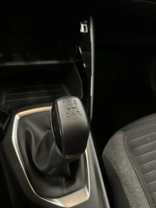 Peugeot 208 Peugeot 208 1.2 PureTech Allure Pack NAVI CARPLAY CRUISE - afbeelding nr 28