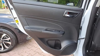 Suzuki Swift Suzuki Swift 1.2 Exclusive EASSS | Airco | Cruise | Keyless | Stoelverwarming | LMV | - afbeelding nr 30
