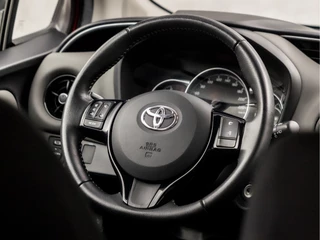 Toyota Yaris Toyota Yaris 1.0 VVT-i Sport (AIRCO, BLUETOOTH, ELEK RAMEN, SPORTSTOELEN, MULTIFUNCTIONEEL STUURWIEL, NIEUWE APK, NIEUWSTAAT) - afbeelding nr 17