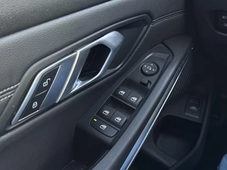 BMW 3 Serie BMW 3-serie Touring 318i Aut. High Executive Ed. | Live Cockpit | Apple Carplay | Trekhaak | - afbeelding nr 37