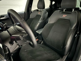 Ford Fiesta Ford Fiesta 1.5 EcoBoost ST-3 Performance Pano Recaro B&O CarPlay - afbeelding nr 17