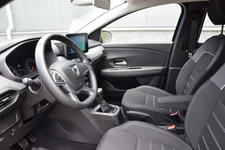 Dacia Sandero Dacia Sandero 1.0 TCe 90 Comfort | Parkeer sensoren | Cruise control | Achteruitrijcamera | - afbeelding nr 9
