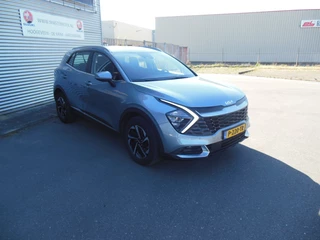 Kia Sportage Kia Sportage 1.6 T-GDi Hybrid DynamicLine Staat in Hoogeveen - afbeelding nr 1