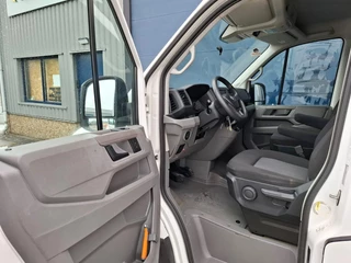 Volkswagen Crafter Volkswagen Crafter 35 2.0 TDI L3H3 Trendline AIRCO / CRUISE CONTROLE / CAMERA / EURO 6 / L2H2 - afbeelding nr 17
