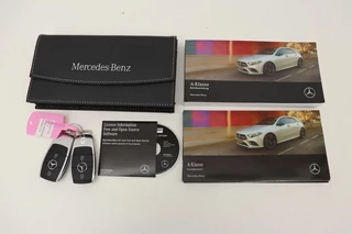 Mercedes-Benz A-Klasse Mercedes-Benz A-klasse 250e AMG Night | Carplay | Stoelverwarming |  Full LED | Sfeerverlichting | Leder/Alcantara | Navigatie | Park Assist - afbeelding nr 22