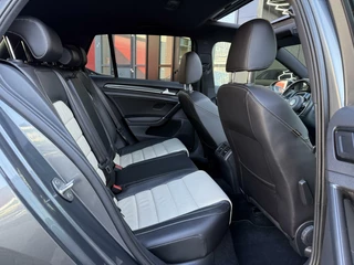 Volkswagen Golf Volkswagen Golf 7.5 R 2.0 TSI 4Motion|AKRA|PANO|DYNAUDIO - afbeelding nr 42