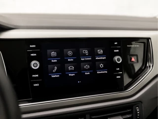 Volkswagen Polo (APPLE CARPLAY, CLIMATE, LM VELGEN, SPORTSTOELEN, PARKEERSENSOREN, CRUISE, NIEUWE APK, NIEUWSTAAT) - afbeelding nr 26