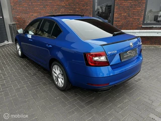 Škoda Octavia Skoda Octavia 1.0 TSI Sport Business / PANODAK - afbeelding nr 17