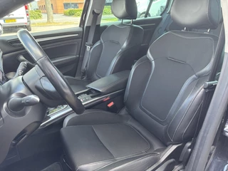 Renault Megane E-Tech Renault Megane E-Tech Estate 1.6 Plug-In Hybrid 160 R.S. Line | Stuur en Stoel Verwarming | Parkeer Assist | Head Up Display - afbeelding nr 2