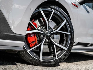Volkswagen Golf Volkswagen Golf 2.0 TSI GTI Clubsport|PANO|HEAD-UP|ACC|NARDO - afbeelding nr 15
