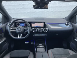 Mercedes-Benz B-Klasse Mercedes-Benz B-Klasse 200 AMG Line | Pano | Trekhaak | Camera | Ambient Light | Dodehoek | Keyless - afbeelding nr 10