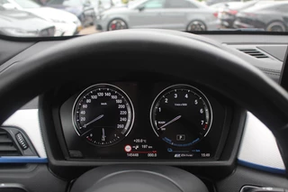 BMW X1 BMW X1 xDrive25e Executive Ed. M Sport / Trekhaak / Panoramadak / Camera / Head-up / Leder / 19'' / Navigatie / Stoelverwarming / DAB / Cruise Control - afbeelding nr 17