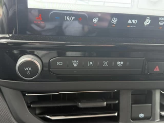 Ford Tourneo Custom Ford Tourneo Custom 340 2.5 PHEV L2H1 Titanium X | SCI | 232pk | 8 pers | PLUG-IN Hybrid | 1.850kg Trekgewicht | Adaptieve Cruise | Winterpack | Incl. BTW/BPM | Verlengde Fabrieksgarantie tot 10-2028 - afbeelding nr 27
