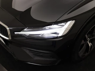 Volvo V60 Volvo V60 B3 AUT(7) ESSENTIAL EDITION GOOGLE MAPS LEDER 18INCH ACC BLIS ST - afbeelding nr 13