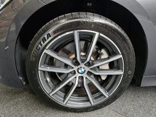 BMW 3 Serie BMW 3-serie 330e xDrive High Executive HUD Leder Navi Carplay Clima Cruise 18