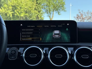 Mercedes-Benz A-Klasse Mercedes-Benz A-klasse 160 Business Sol. AMG | Navi | Camera | Carplay | - afbeelding nr 29