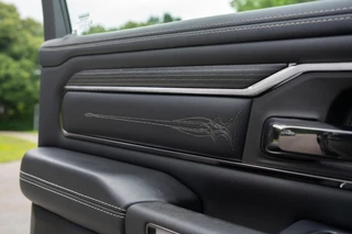 Dodge Ram 1500 Dodge Ram 1500 4X4 5.7 V8 4x4 Crew Cab|LPG|BTW|1ste Eig|Limited Night Edition|Etorque|Pano|Luchtvering|Trekhaak|Full Option - afbeelding nr 8