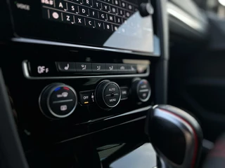 Volkswagen Golf Volkswagen Golf 2.0 TSI GTI TCR |DYN AUDIO|PANO|ACC| - afbeelding nr 25