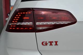 Volkswagen Golf Volkswagen Golf 2.0 TSI GTI Clubsport 265PK Dynaudio/Camera/19''/DSG - afbeelding nr 26