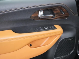 Chrysler Pacifica Chrysler Pacifica 3.6 V6 Hybrid 7 PERSOONS | ZEER LUXE UITGERUST | PANO | 360 CAMERA | LEDER+ STOELVENTILATIE+STOELVERWARMING - afbeelding nr 18