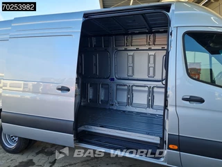 Mercedes-Benz Sprinter Mercedes Sprinter 519 CDI Automaat Dubbellucht L4H2 XXL 3500kg trekhaak ACC LED Camera Navi 16m3 Airco Trekhaak - afbeelding nr 6