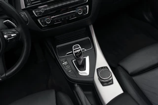 BMW 1 Serie BMW 1-serie M140i xDrive Harman Kardon Dak Leer - afbeelding nr 26