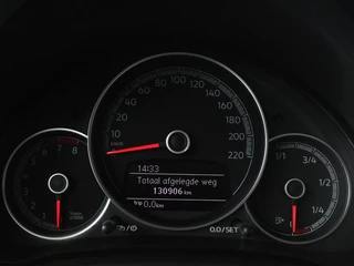 Volkswagen up! Volkswagen Up! 1.0 BMT high up! | Cruise control | Airco |  Bleutooth | LMV 15 inch | Parkeersensoren achter | Radio | LED dagrijverlichting - afbeelding nr 24