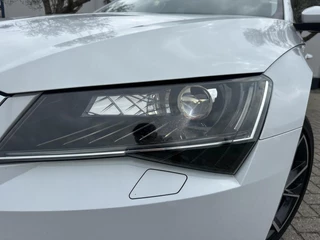 Škoda Superb Skoda Superb Combi 2.0 TDI Ambition Business Carplay Camera Navi Climate Cruise Trekhaak - afbeelding nr 23