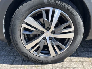 Peugeot 3008 Peugeot 3008 1.2 130 pk Automaat Allure Pack Navigatie Camera Carplay ACC DAB Stoelverwarming Keyless Led 18 Inch Velgen Zwart Dak Parkeersensoren Getint Glas - afbeelding nr 37