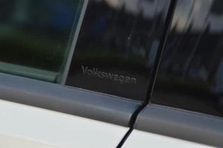 Volkswagen T-Roc Volkswagen T-Roc 1.5 TSI R-Line Edition Black Style panoramadak/trekhaak - afbeelding nr 51