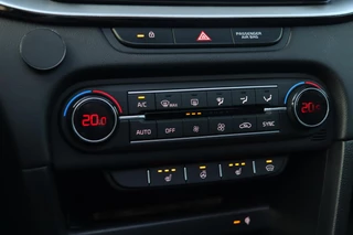 Kia ProCeed Kia ProCeed 1.6 T-GDI GT / PANODAK / KEYLESS / DODEHOEK / MEMORY / CAMERA - afbeelding nr 25