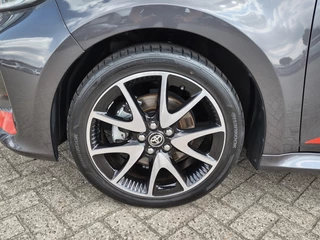 Toyota Yaris Toyota Yaris 1.5 Hybrid Executive | Navi | Parkeersensoren | Android Auto - afbeelding nr 37