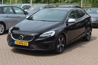 Volvo V40 Volvo V40 1.5 T2 Inscription R-Design / Panoramadak / Camera / Leder / Keyless / 17'' / Navigatie / Stoelverwarming / Cruise Control - afbeelding nr 6
