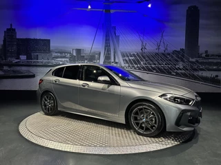 BMW 1 Serie BMW 1-serie 118i M-Sport *Carplay*Camera* - afbeelding nr 3