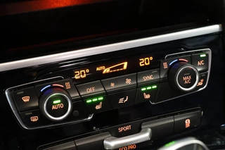 BMW 2 Serie BMW 2 Serie Gran Tourer 218i Luxury Line | 7-Zitter | HUD | Lederen bekleding | Stoel- en stuurverwarming | Navigatie | Camera | Adaptieve LED-koplamp | Sportstoelen | Alarm Klasse 3 | Elek. achterklep | DAB | Dealer onderhouden | NAP Logisch - afbeelding nr 19