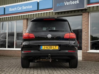 Volkswagen Tiguan Volkswagen Tiguan 1.4TSi DSG6 Cup Sport&Style | Trekhaak 1.800kg. | 2e eigenaar | Climate Control | Stoelverwarming | Parkeer pakket | Winter-pakket | Koplampsproeiers | Multifunctioneel lederen stuurwiel - afbeelding nr 14