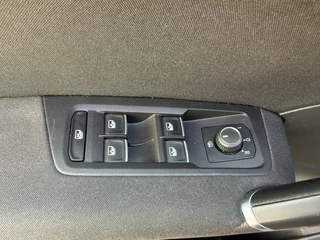 Volkswagen Touran Volkswagen Touran 1.2 TSI Highline 7p|Carplay|Allseasonbanden - afbeelding nr 34