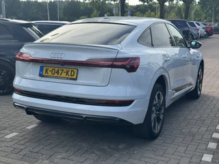 Audi e-tron Audi e-tron Sportback 50 quattro S edition 71 kWh / Panoramadak / Camera / Luchtvering / 20'' / Leder&Alcantara / DAB / ACC / Navigatie / Stoelverwarming - afbeelding nr 2