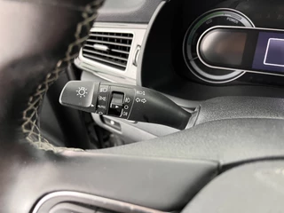 Kia Niro Kia Niro 1.6 GDi Hybrid ExecutiveLine Aut. *LEATHER-FABRIC | NAVI-FULLMAP | KEYLESS | CAMERA | COMFORT-SEATS | DIGI-COCKPIT | LANE-ASSIST | ECC | CARPLAY | PDC | 16''ALU* - afbeelding nr 19
