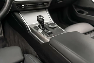 BMW 3 Serie BMW 3-serie Touring 330e xDrive M SPORT PANO LASER - afbeelding nr 28