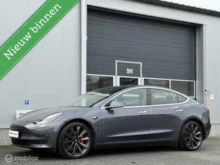 Tesla Model 3 - 509880892-0