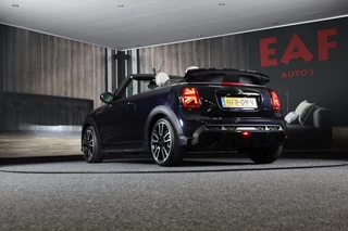 MINI Cooper Cabrio Mini Mini Cabrio 1.5 Cooper JCW Pakket / Aut / Navi / Cc / Leder / Digital Cockpit / Sfeerverlichting / Windscherm / Led / Pdc - afbeelding nr 3