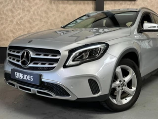 Mercedes-Benz GLA Mercedes-Benz GLA-klasse 180 Business Solution Limited l Leder l Cruise l DAB l LED - afbeelding nr 2