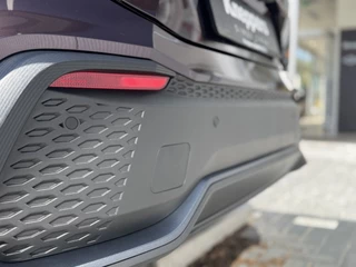 Toyota C-HR Dodenhoekdetectie, Navigatie, Parkeersensoren V + A , All-in Rijklaarprijs - afbeelding nr 9
