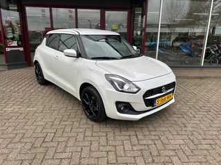 Suzuki Swift Suzuki Swift 1.2 STYLE SMART HYBR - afbeelding nr 1