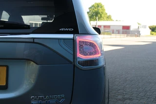 Mitsubishi Outlander Mitsubishi Outlander 2.0 PHEV Executive Edition 4WD/ACC/Pano - afbeelding nr 38
